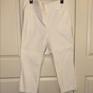 Apt. 9 Elegant White ankle Trousers size large with plenty of stretch